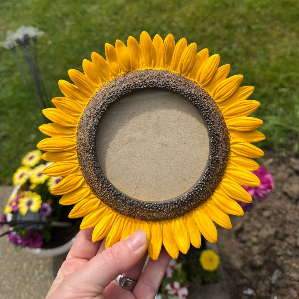 Vintage sunflower picture frame